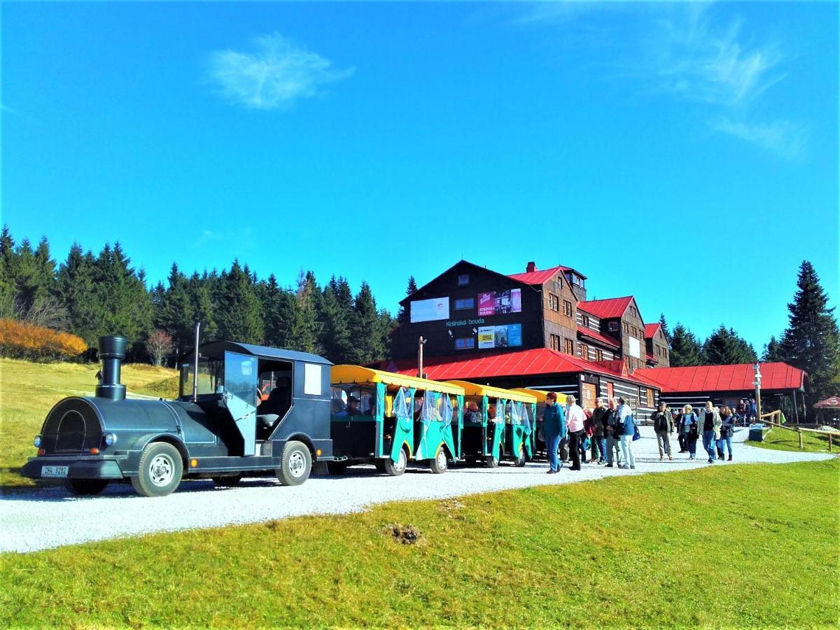 Horsky Hotel Kolinska Bouda Pec pod Sněžkou Buitenkant foto